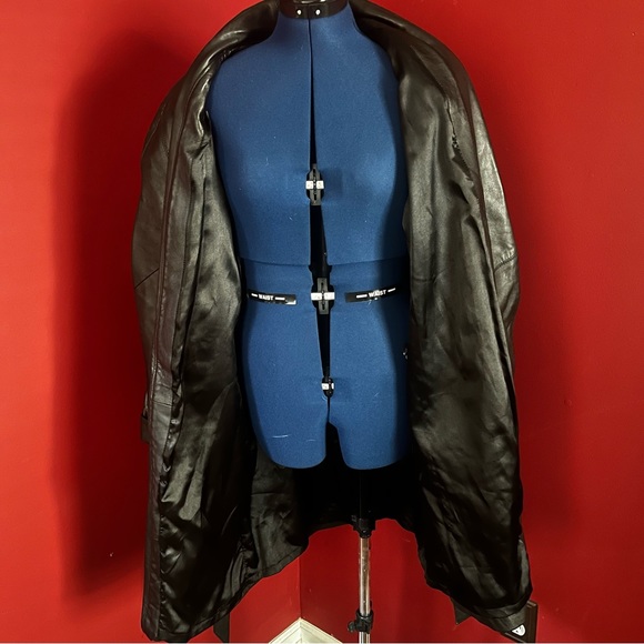 Excelled Collection Belted Leather Trench Coat - Picture 10 of 16